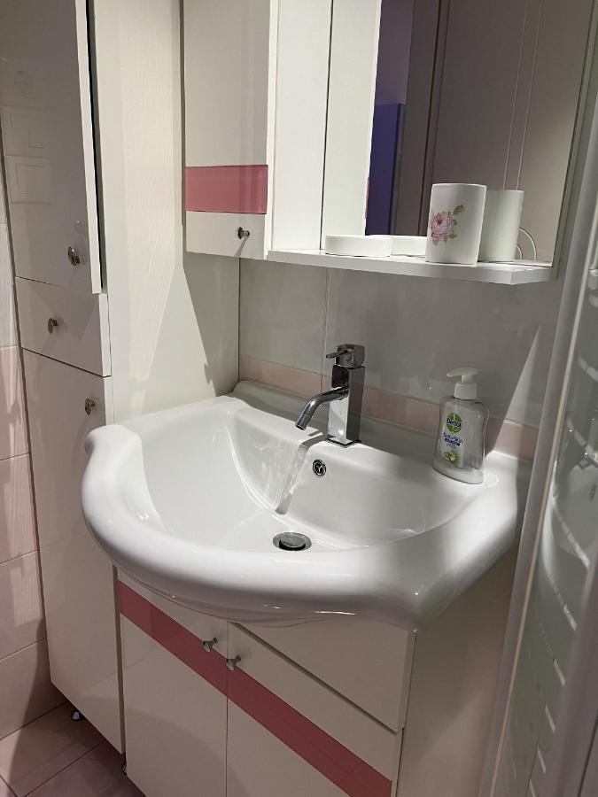 Piraeus Cozy Apartment Bagian luar foto